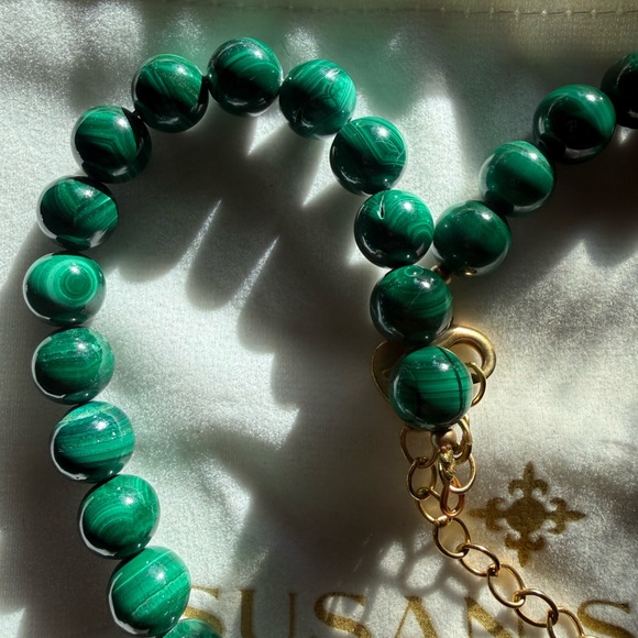 Susan Shaw Malachite Beaded Necklace - Picture 3 of 3